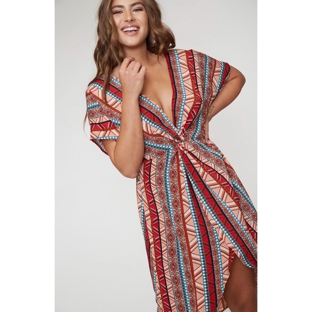 Aztec Red Teal Short Sleeve Tulip Hem Dress - Picture 10 of 11